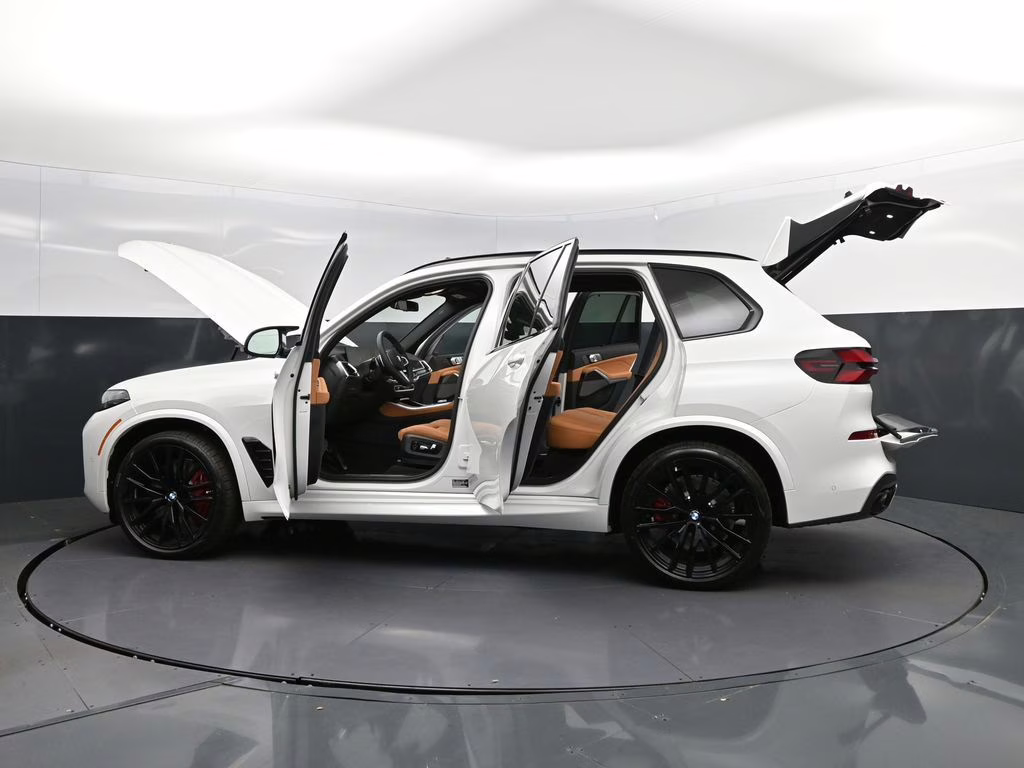 2026 Mineral White Metallic BMW X5 M60i AWD SUV