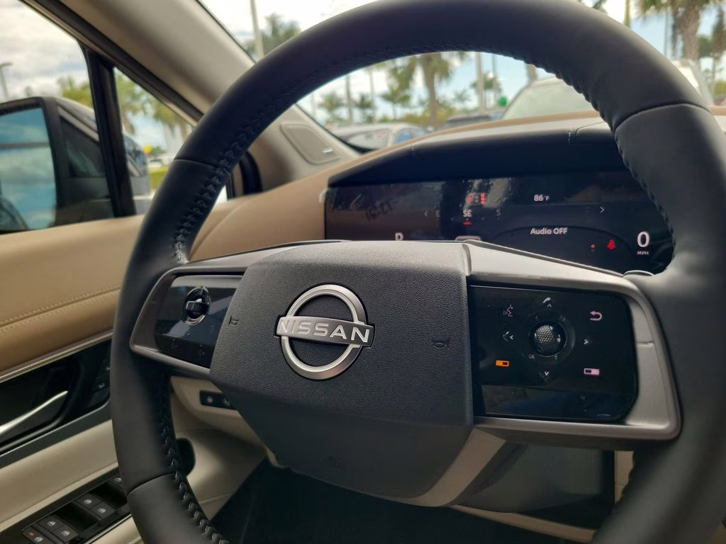 2026 Everest White Pearl Tricoat Nissan Murano Platinum AWD SUV