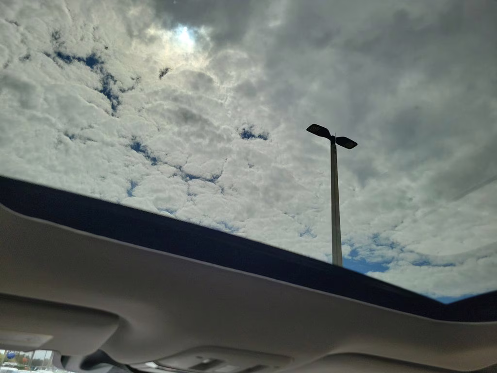 2026 Everest White Pearl Tricoat Nissan Murano Platinum AWD SUV