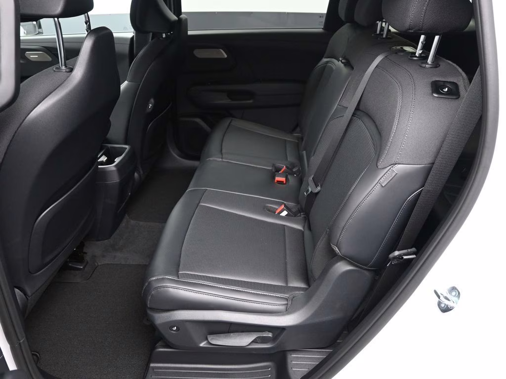 2027 Glacial White Pearl Kia Telluride LX FWD SUV