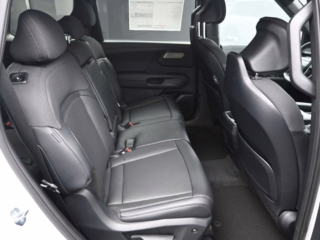 2027 Glacial White Pearl Kia Telluride LX FWD SUV