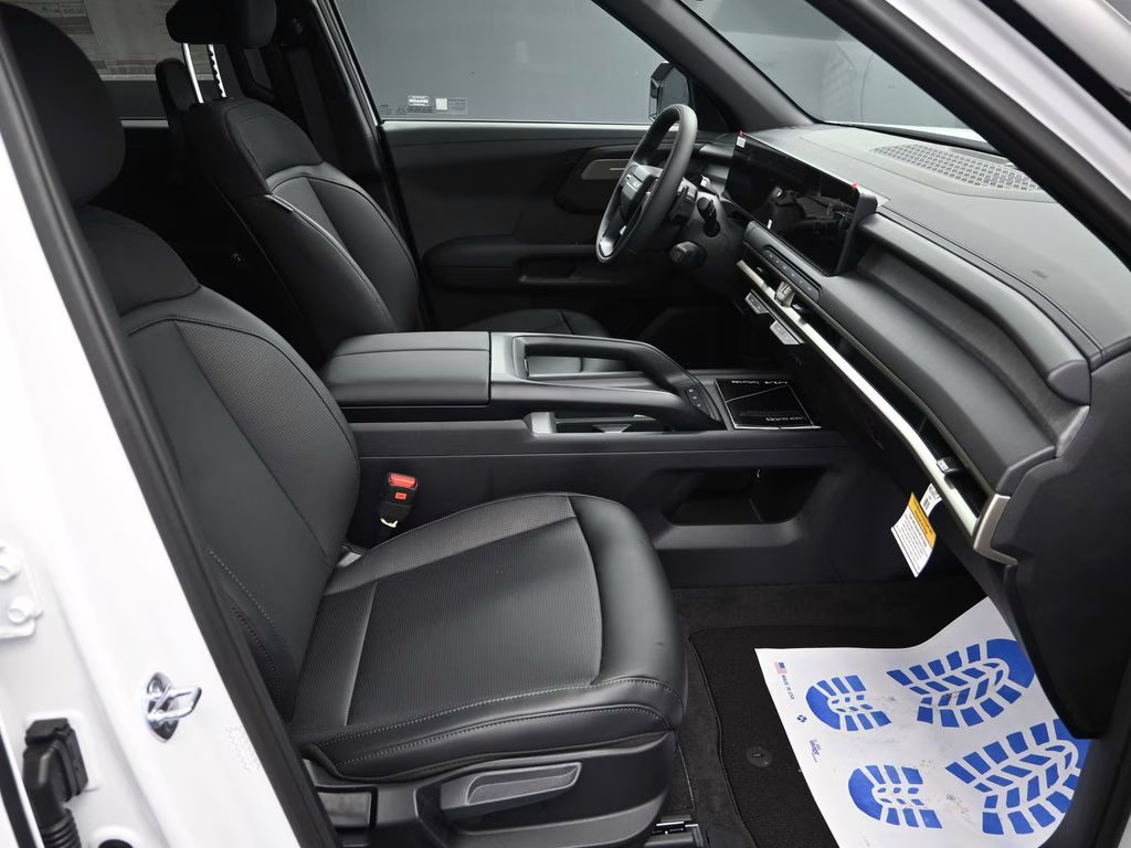 2027 Glacial White Pearl Kia Telluride LX FWD SUV