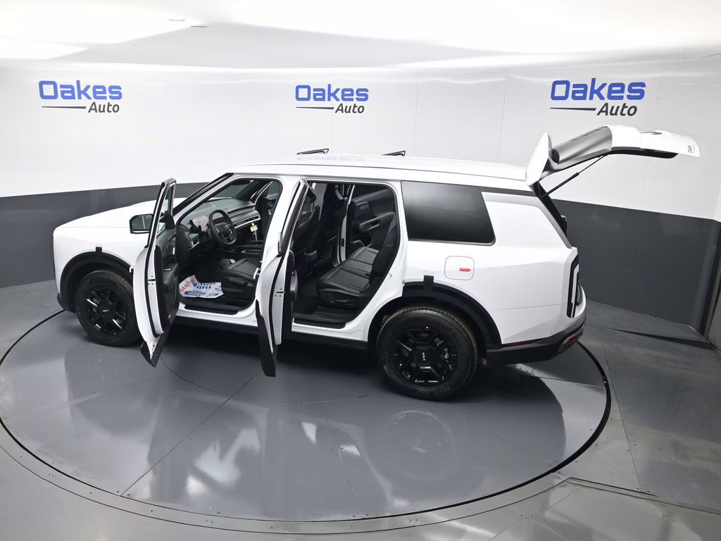 2027 Glacial White Pearl Kia Telluride LX FWD SUV