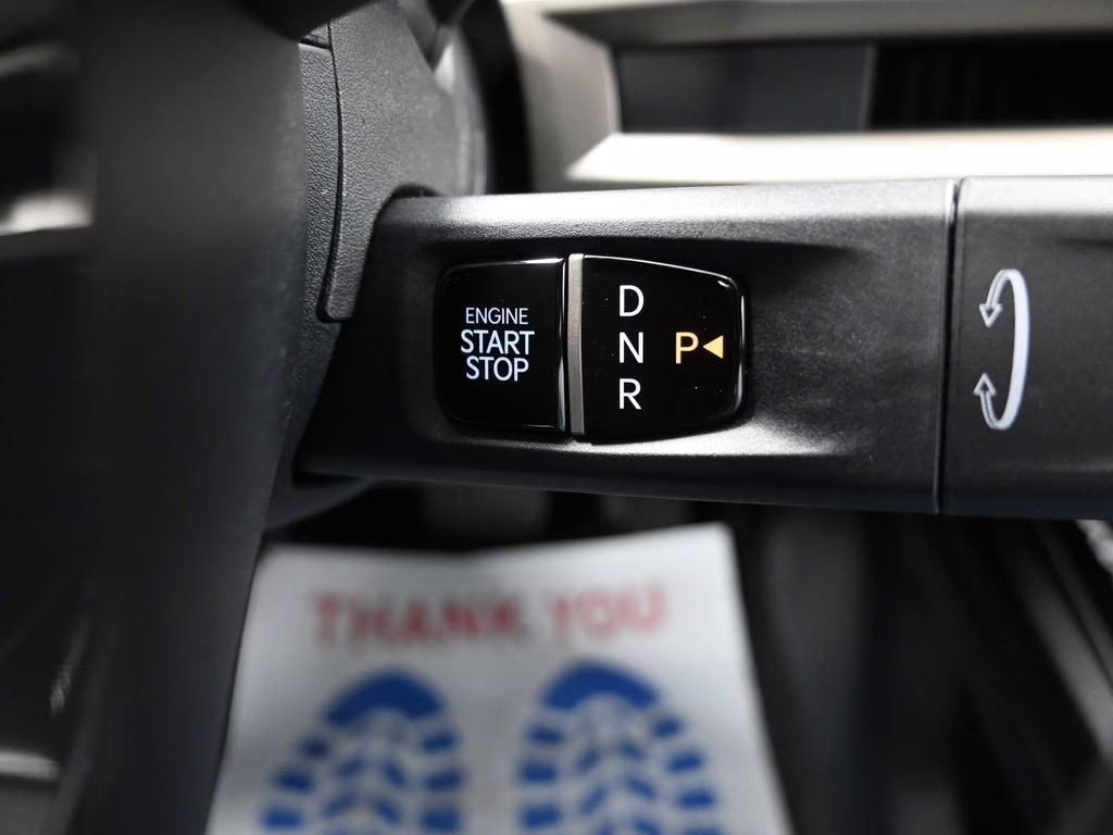 2027 Glacial White Pearl Kia Telluride LX FWD SUV