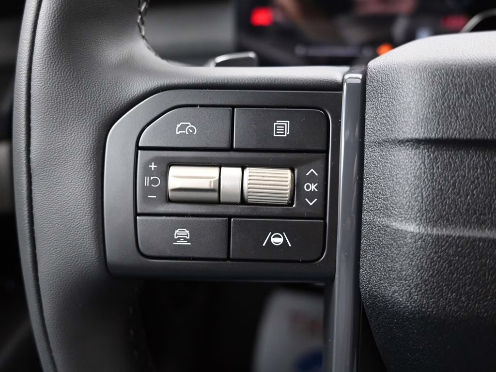 2027 Glacial White Pearl Kia Telluride LX FWD SUV