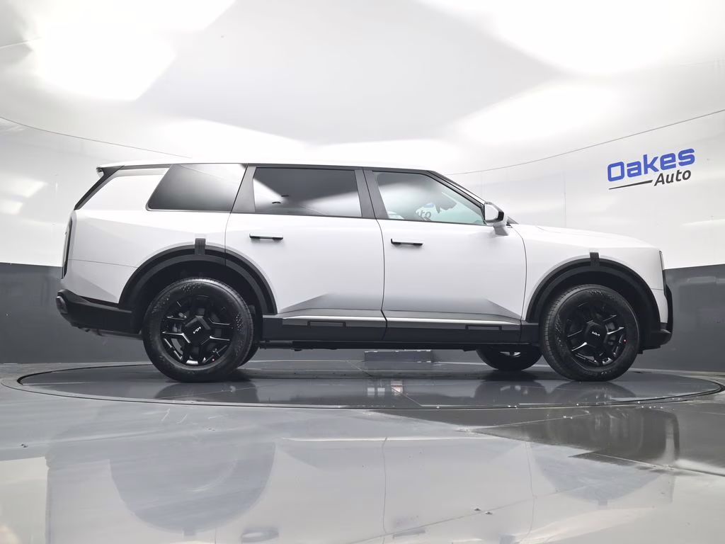 2027 Glacial White Pearl Kia Telluride LX FWD SUV