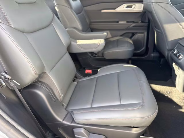 2026 Ford Explorer Active RWD SUV