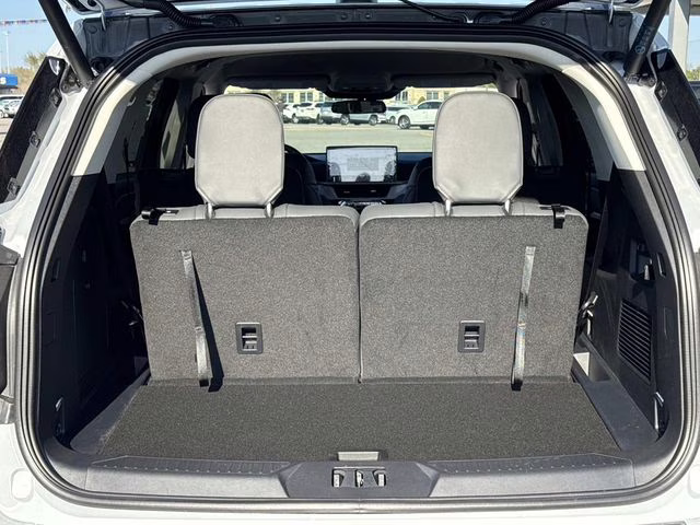 2026 Ford Explorer Active RWD SUV