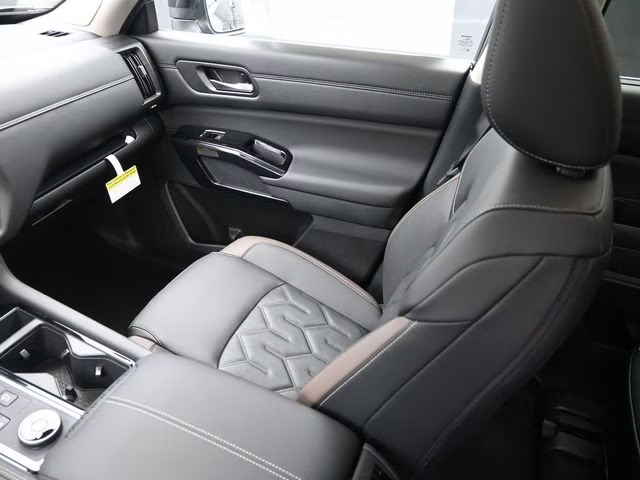 2026 Super Black Nissan Pathfinder Platinum 4X4 SUV