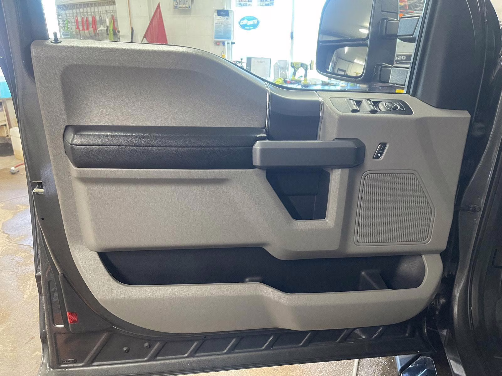 2018 Magnetic Metallic Ford F-150 XLT 4X4 Truck