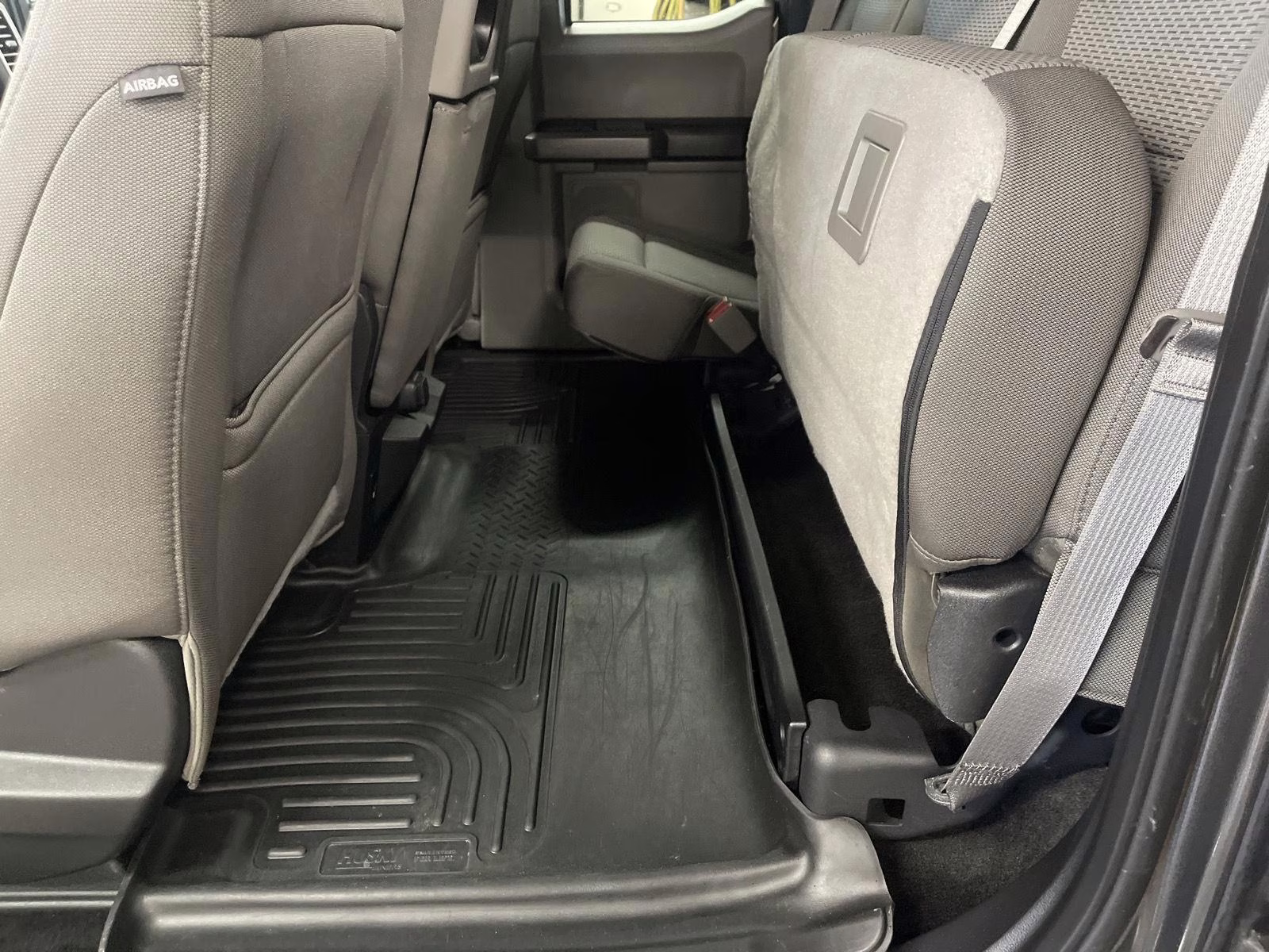 2018 Magnetic Metallic Ford F-150 XLT 4X4 Truck