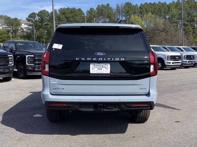 2026 Gray Metallic Ford Expedition Max Active RWD SUV
