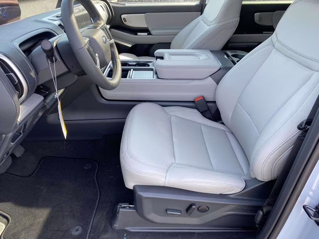 2026 Star White Metallic Tri-Coat Ford Expedition Max Active RWD SUV