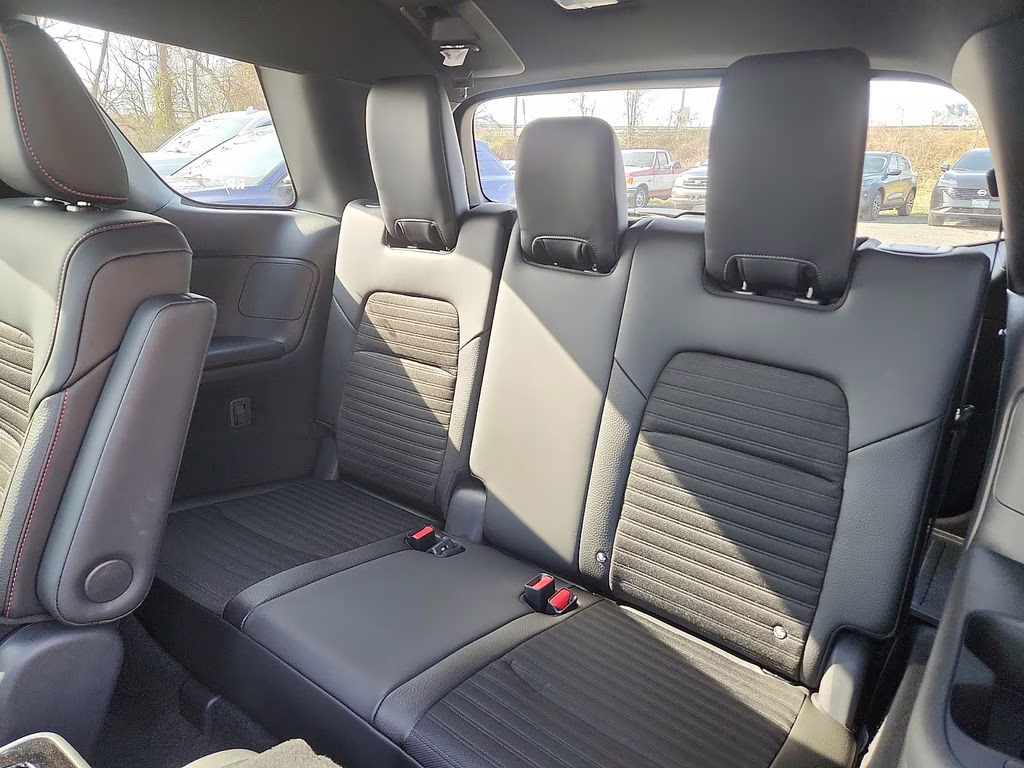 2026 Everest White Pearl Tricoat Nissan Pathfinder Rock Creek 4X4 SUV