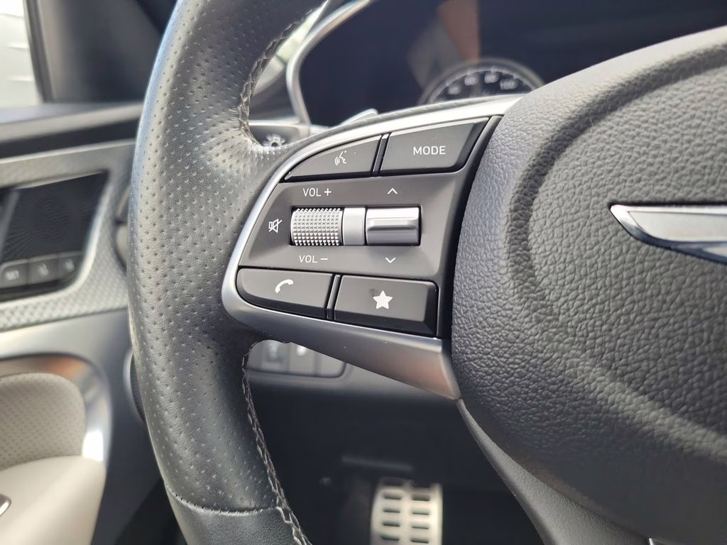 2023 Alta White Genesis G70 2.0T SPORT PRESTIGE RWD Sedan