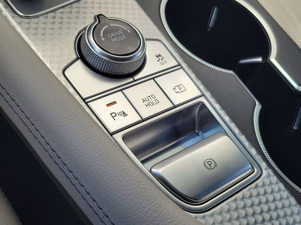 2023 Alta White Genesis G70 2.0T SPORT PRESTIGE RWD Sedan