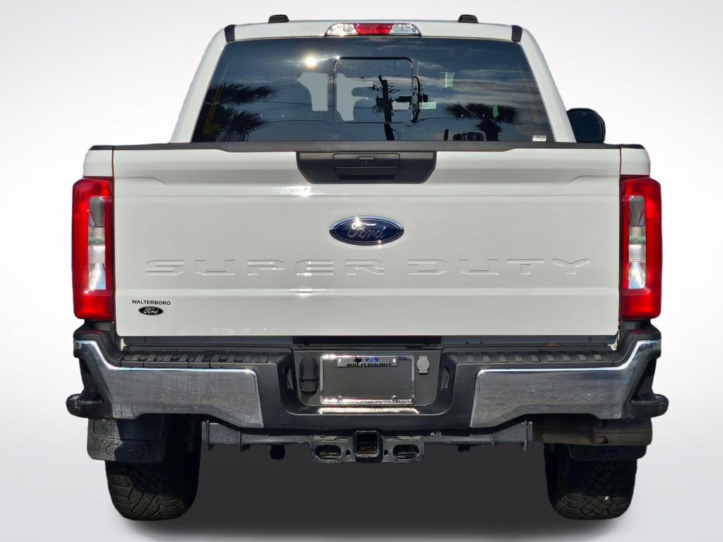 2024 Oxford White Ford Super Duty F-250 SRW XL 4X4 Truck