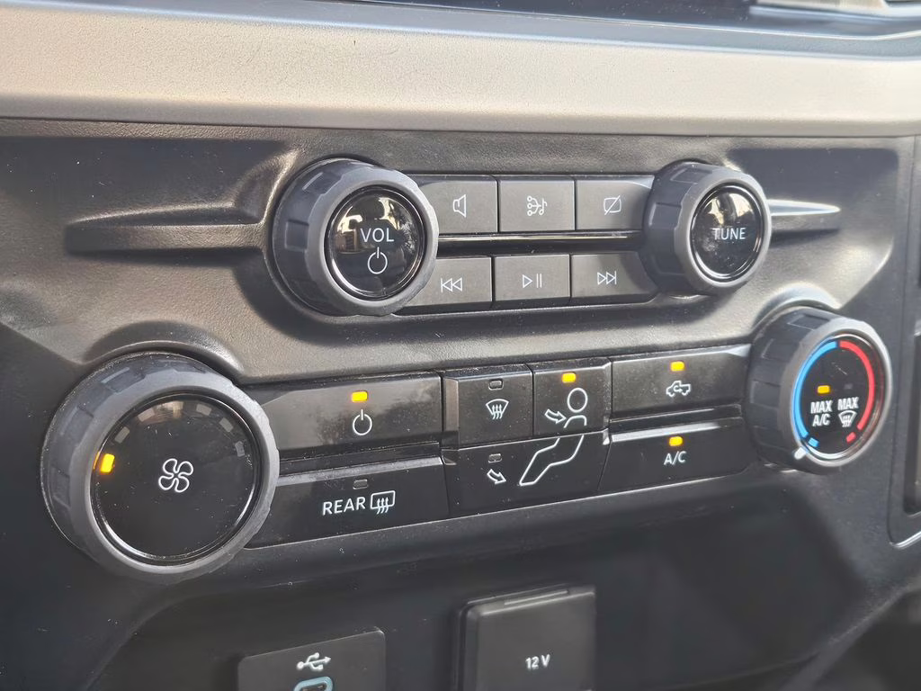 2024 Oxford White Ford Super Duty F-250 SRW XL 4X4 Truck