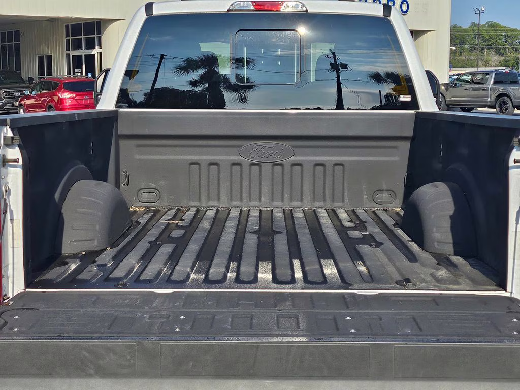 2024 Oxford White Ford Super Duty F-250 SRW XL 4X4 Truck