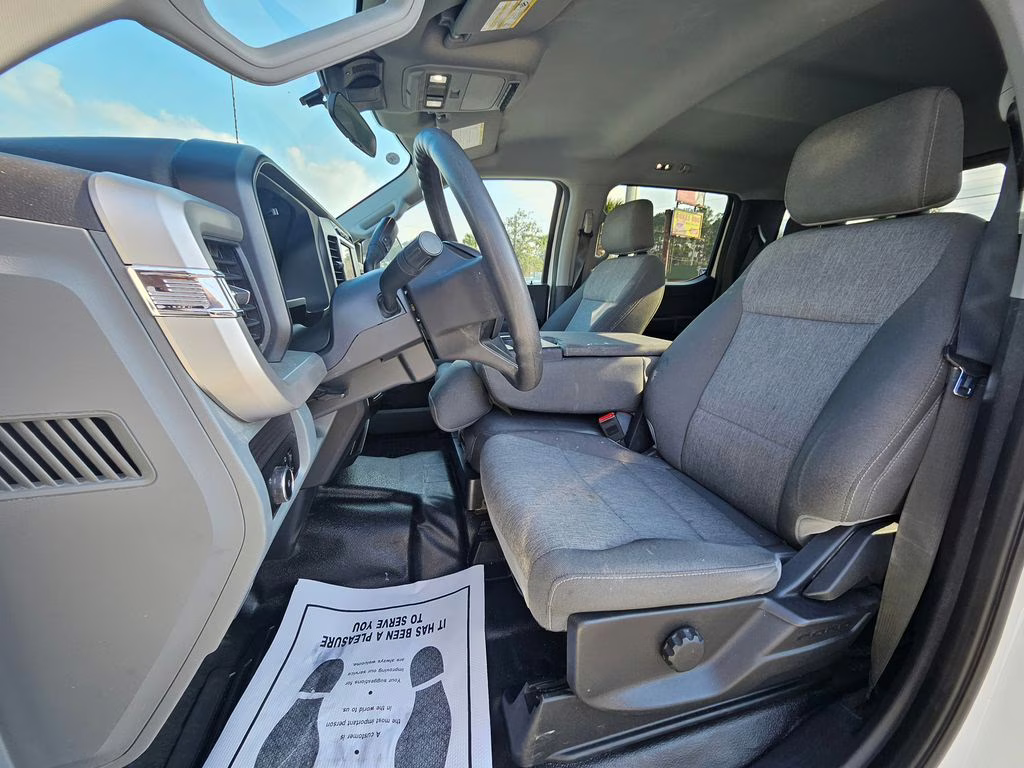 2024 Oxford White Ford Super Duty F-250 SRW XL 4X4 Truck