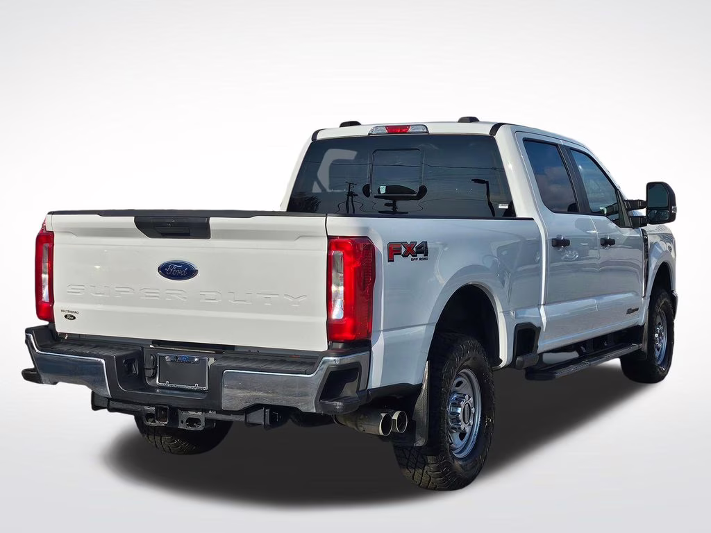 2024 Oxford White Ford Super Duty F-250 SRW XL 4X4 Truck