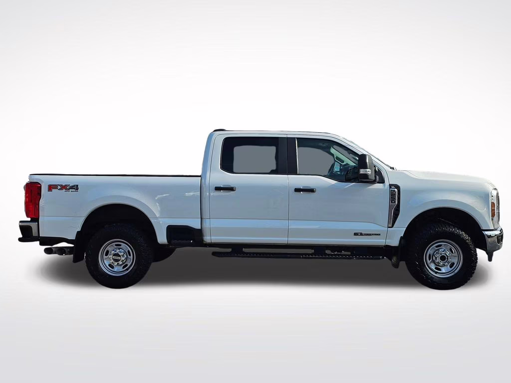 2024 Oxford White Ford Super Duty F-250 SRW XL 4X4 Truck