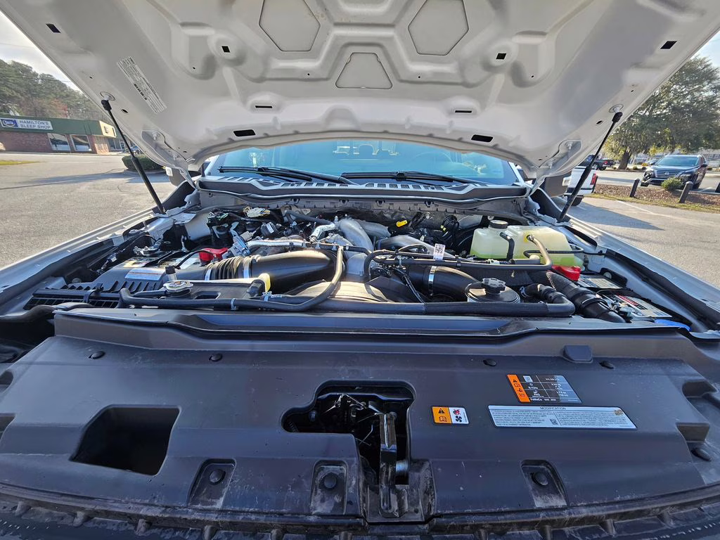 2024 Oxford White Ford Super Duty F-250 SRW XL 4X4 Truck