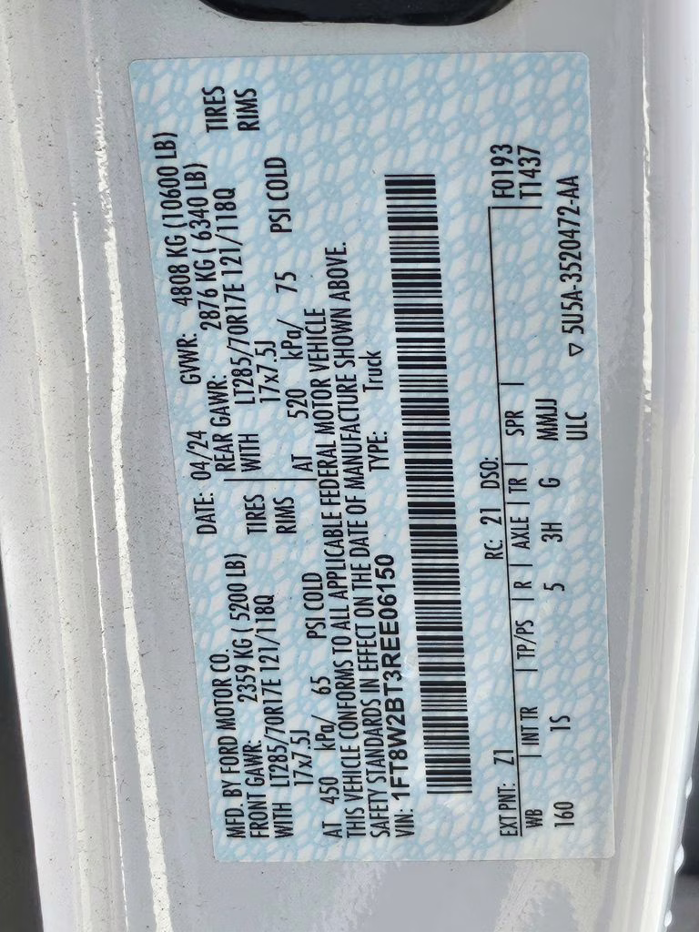 2024 Oxford White Ford Super Duty F-250 SRW XL 4X4 Truck