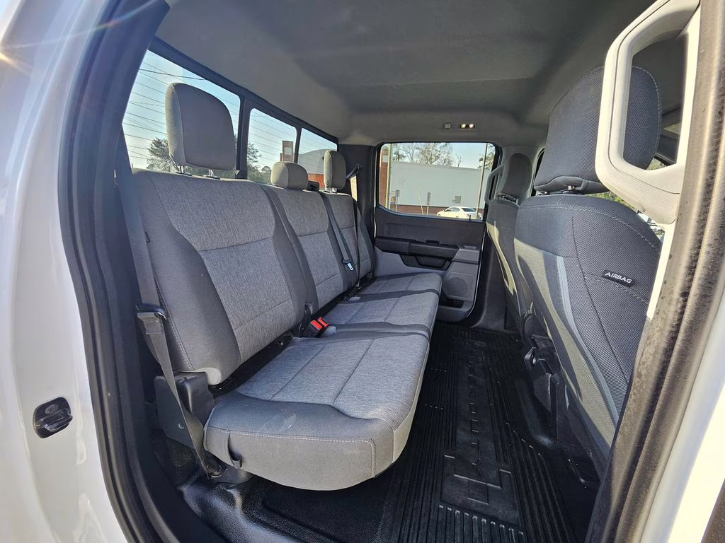 2024 Oxford White Ford Super Duty F-250 SRW XL 4X4 Truck