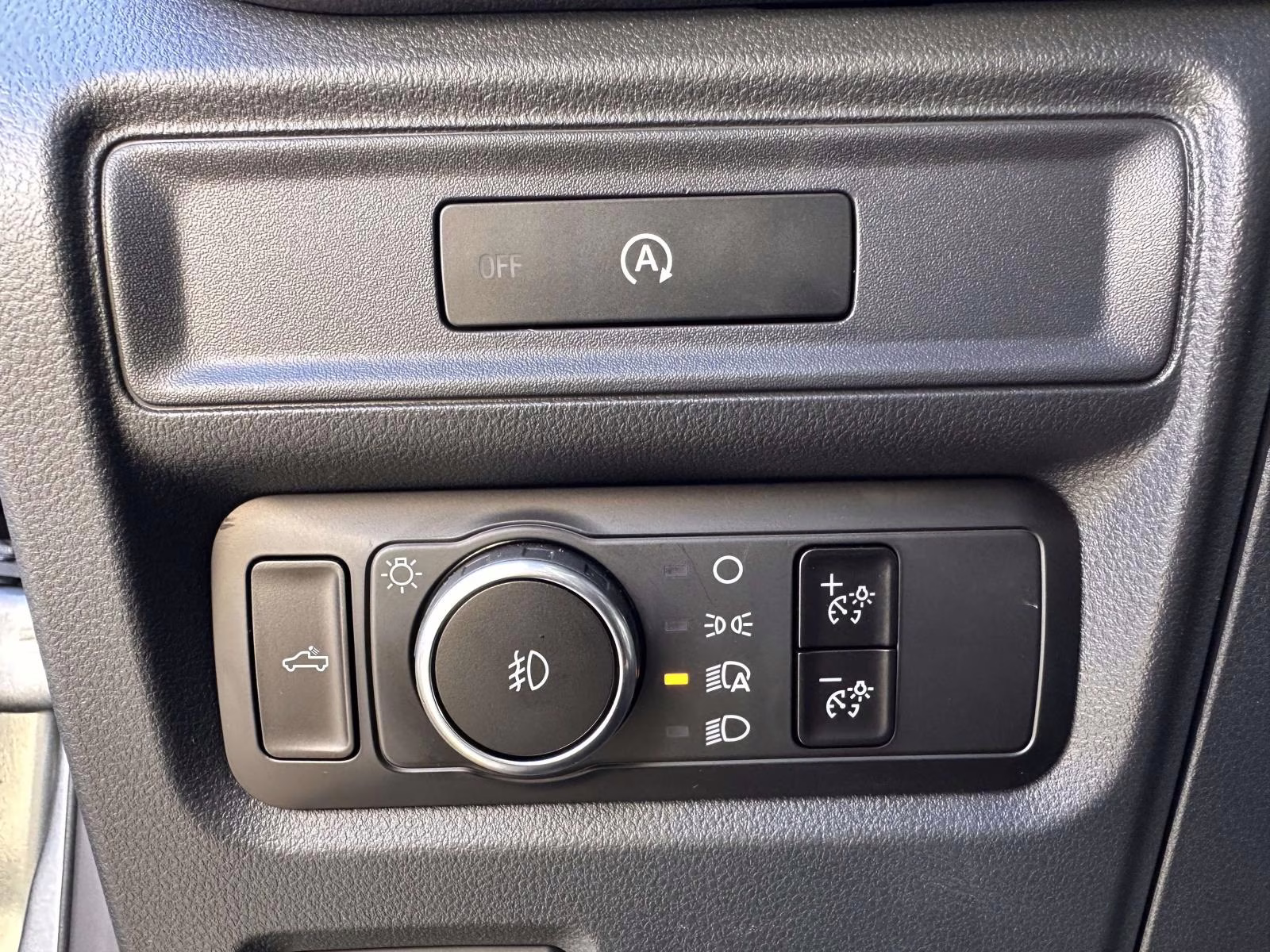 2025 Iconic Silver Metallic Ford F-150 STX 4WD SuperCab 6.5' Box 4X4 Truck