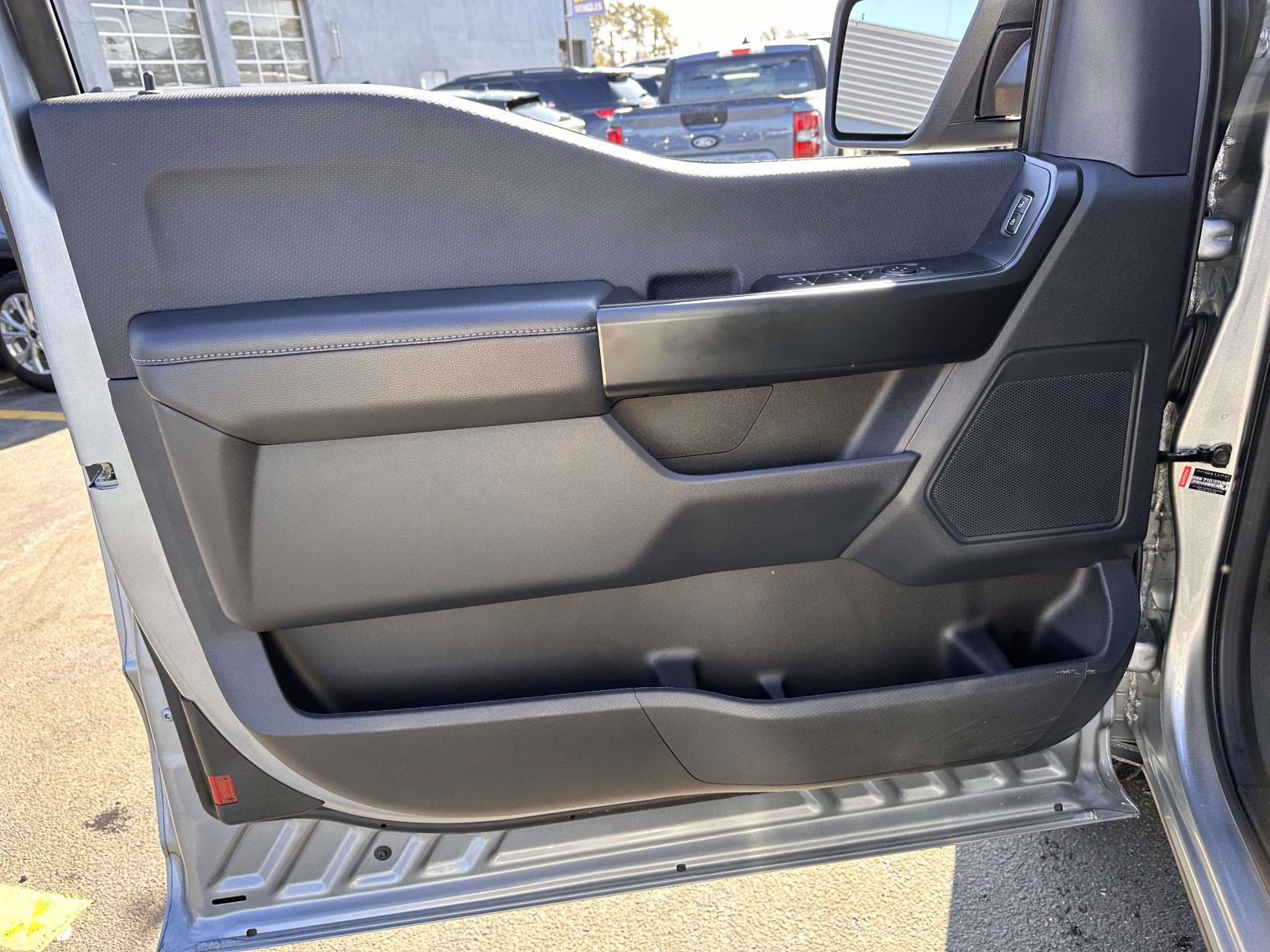 2025 Iconic Silver Metallic Ford F-150 STX 4WD SuperCab 6.5' Box 4X4 Truck