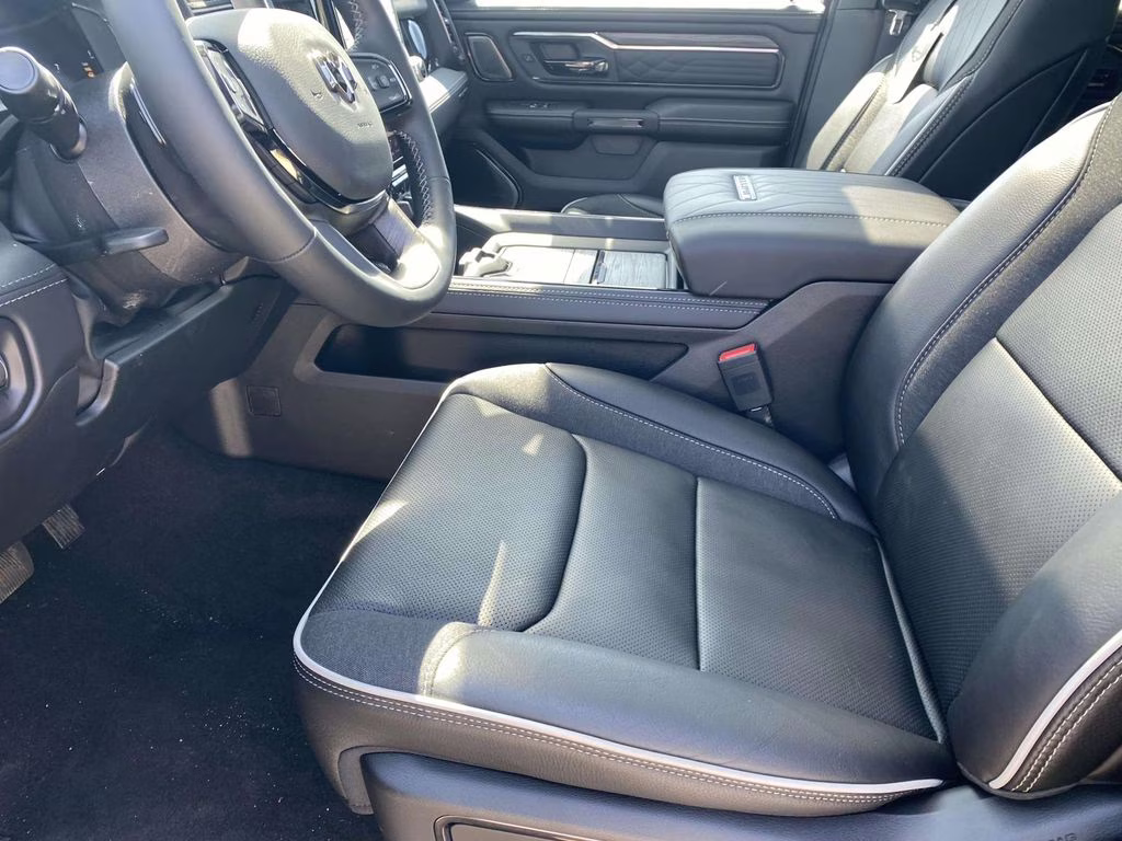 2026 Diamond Black Crystal Pearlcoat Ram 1500 Limited 4X4 Truck