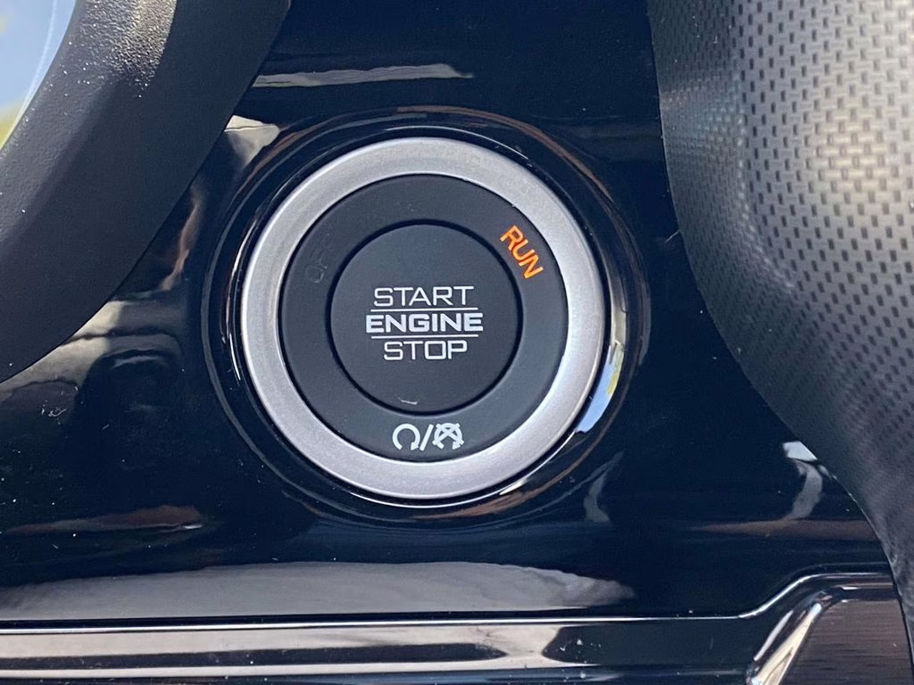 2026 Diamond Black Crystal Pearlcoat Ram 1500 Limited 4X4 Truck