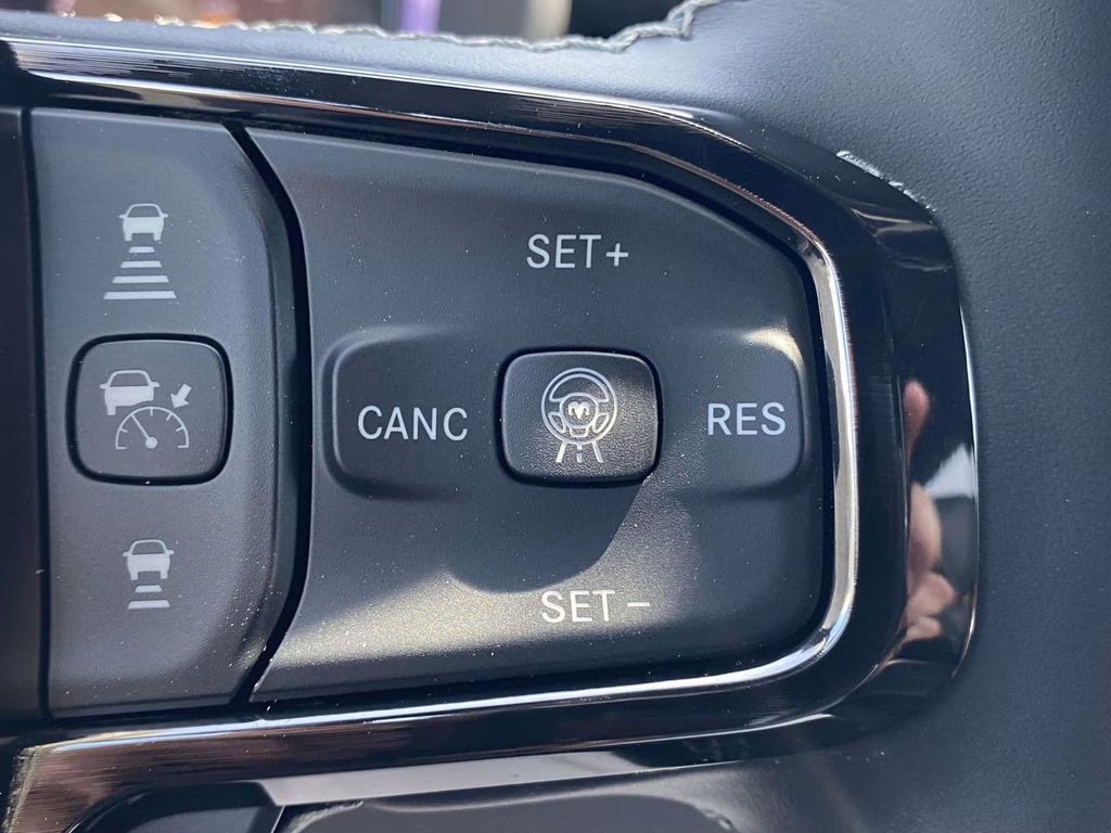 2026 Diamond Black Crystal Pearlcoat Ram 1500 Limited 4X4 Truck