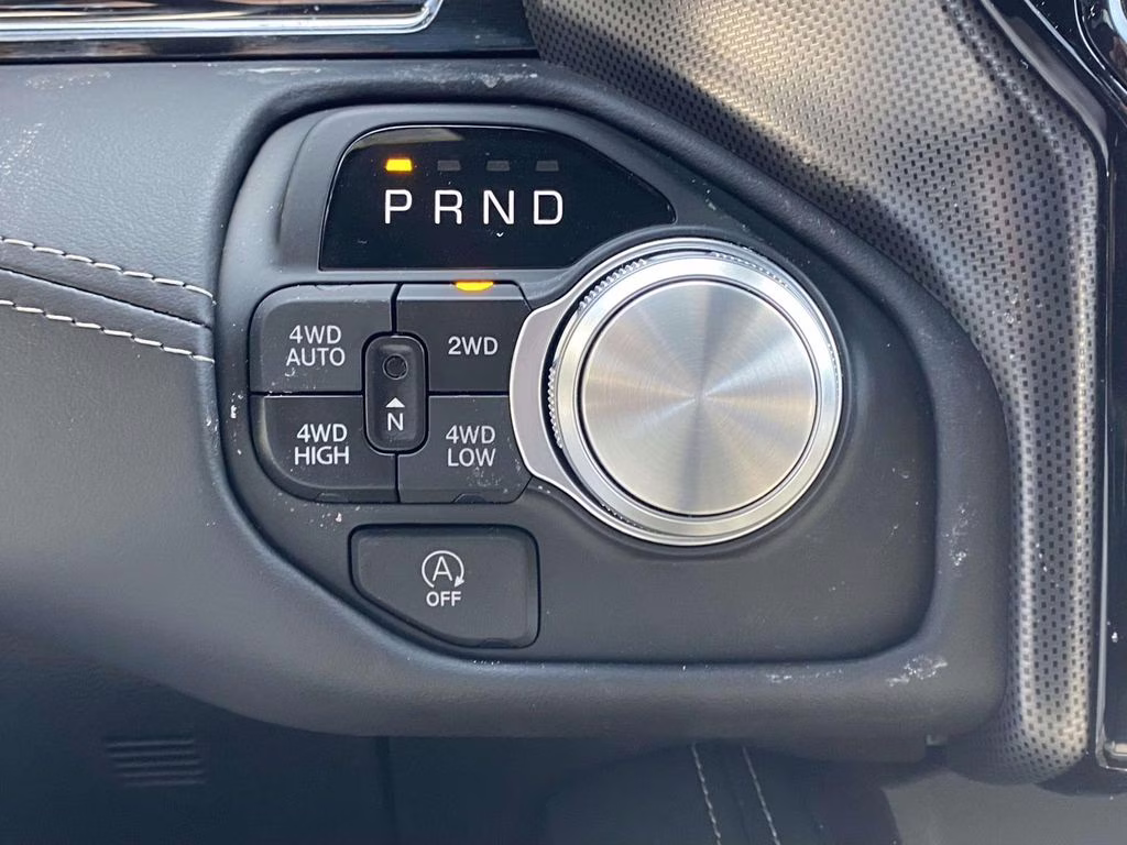 2026 Diamond Black Crystal Pearlcoat Ram 1500 Limited 4X4 Truck