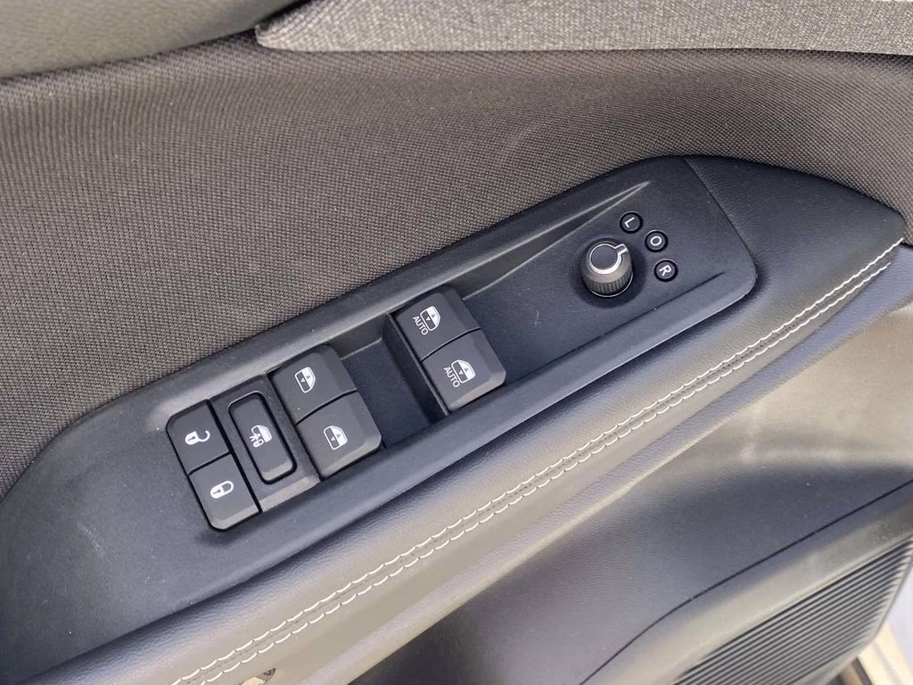 2026 Bright White Clearcoat Jeep Cherokee Laredo 4X4 SUV