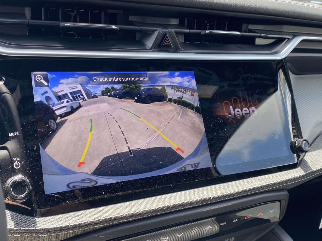 2026 Bright White Clearcoat Jeep Cherokee Laredo 4X4 SUV