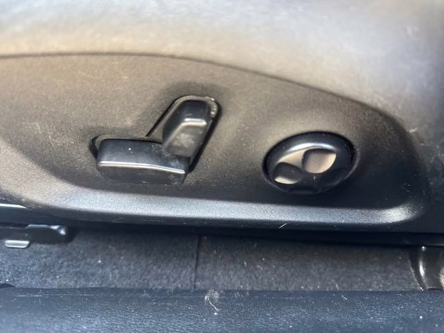 2018 Billet Silver Metallic Clearcoat Jeep Compass Limited 4X4 SUV