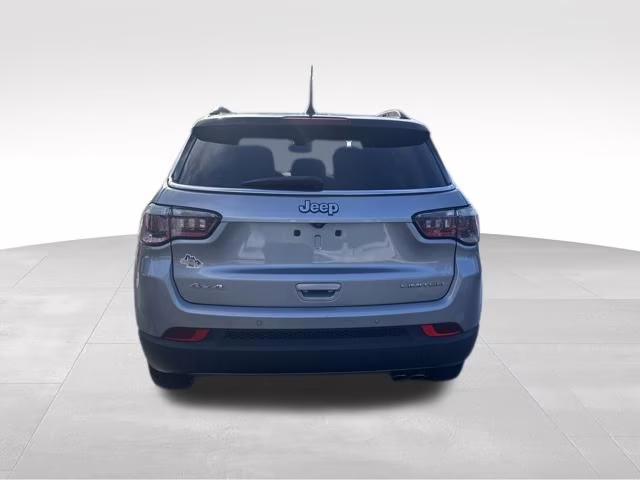 2018 Billet Silver Metallic Clearcoat Jeep Compass Limited 4X4 SUV