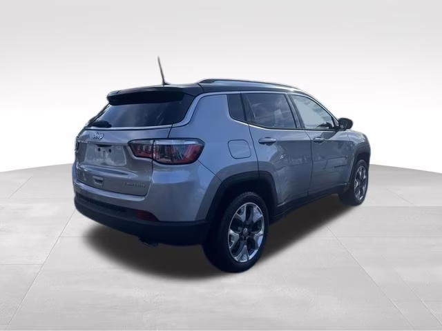 2018 Billet Silver Metallic Clearcoat Jeep Compass Limited 4X4 SUV