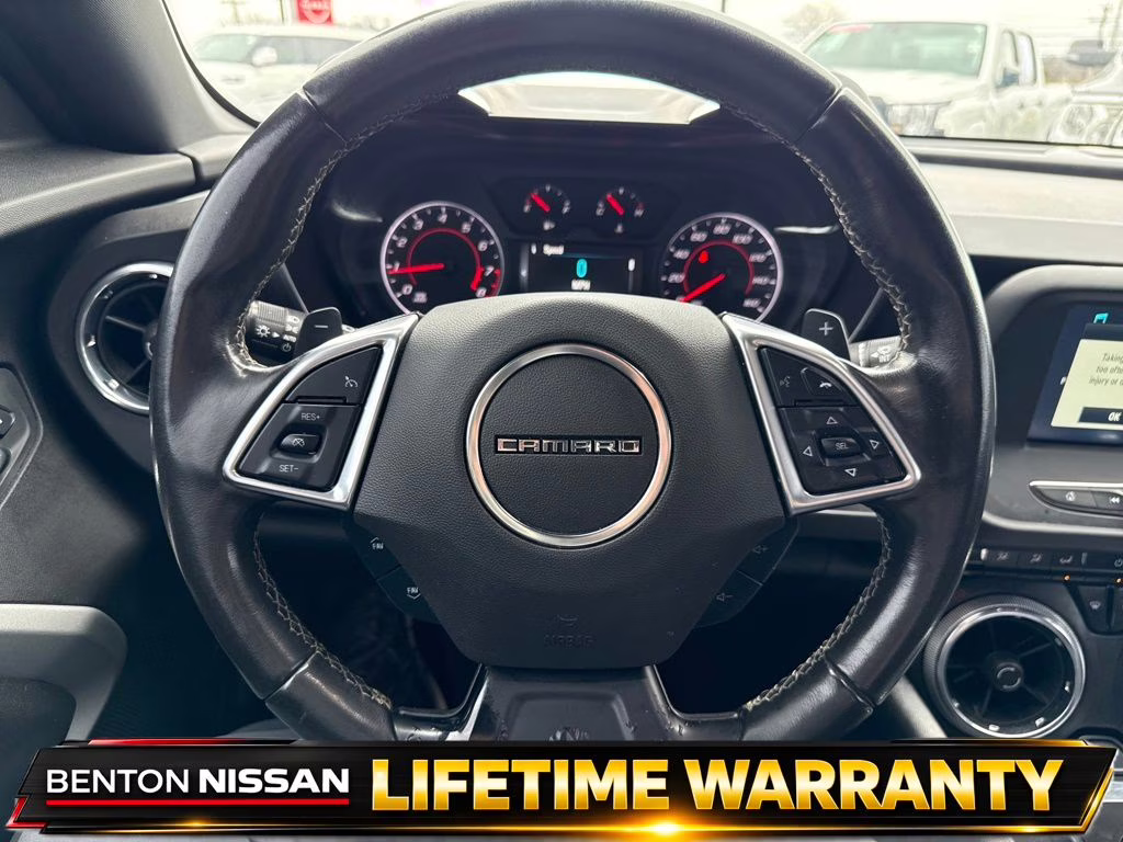 2018 Silver Ice Metallic Chevrolet Camaro 1LT RWD Coupe