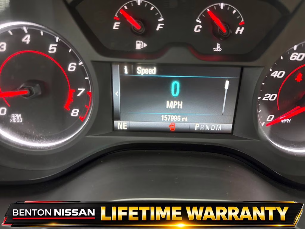 2018 Silver Ice Metallic Chevrolet Camaro 1LT RWD Coupe