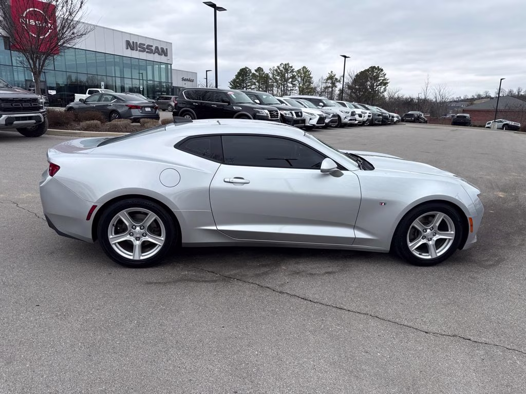 Used 2018 Chevrolet Camaro 1LT with VIN 1G1FB1RX6J0190942 for sale in Columbia, TN