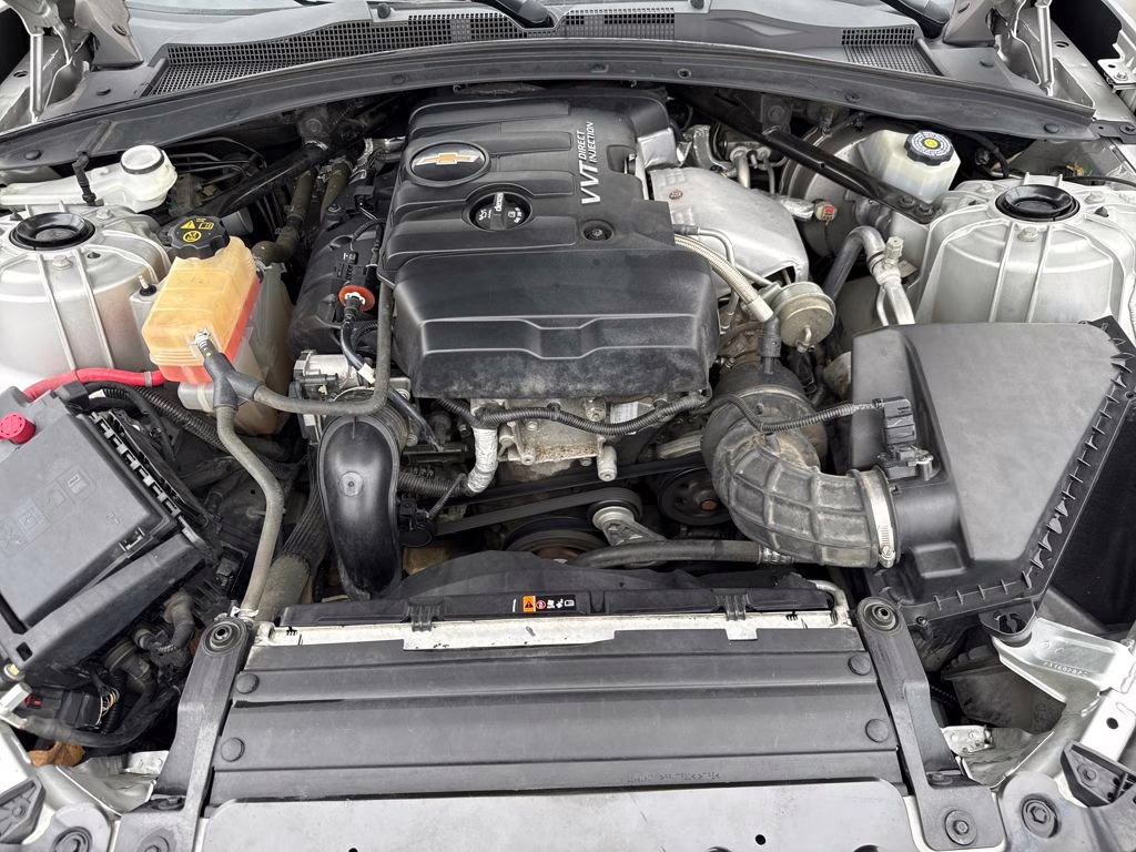 2018 Silver Ice Metallic Chevrolet Camaro 1LT RWD Coupe