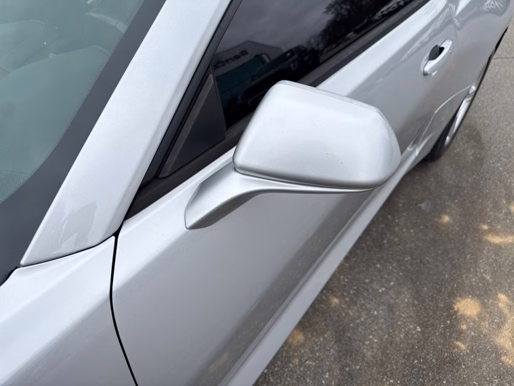 2018 Silver Ice Metallic Chevrolet Camaro 1LT RWD Coupe