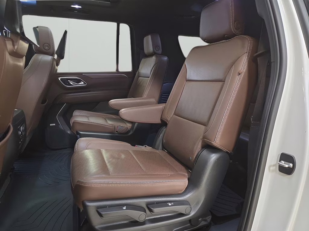 2021 Iridescent Pearl Tricoat Chevrolet Suburban High Country 4X4 SUV