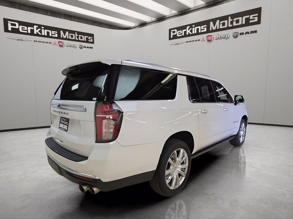 2021 Iridescent Pearl Tricoat Chevrolet Suburban High Country 4X4 SUV