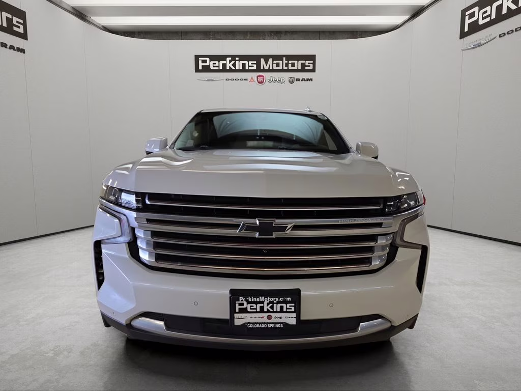 2021 Iridescent Pearl Tricoat Chevrolet Suburban High Country 4X4 SUV