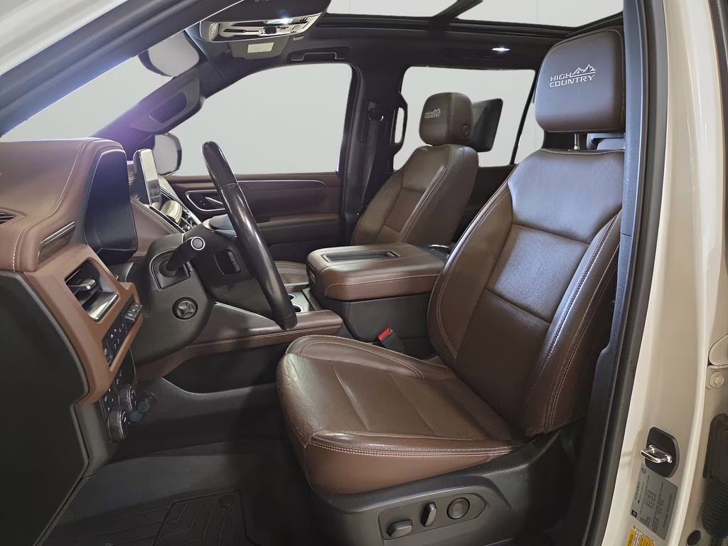2021 Iridescent Pearl Tricoat Chevrolet Suburban High Country 4X4 SUV