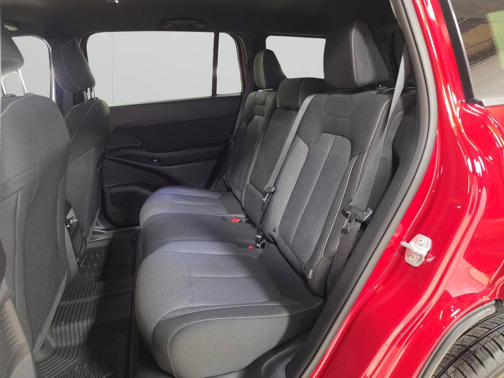 2026 Red Hot Pearlcoat Jeep Cherokee Laredo 4X4 SUV